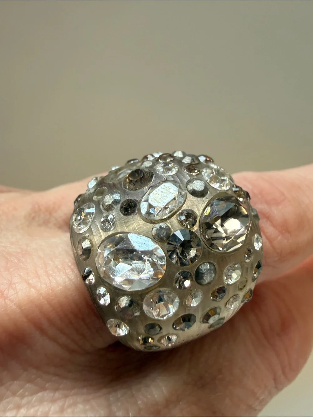 Alexis Bittar crystal statement cocktail ring - Picture 3 of 9